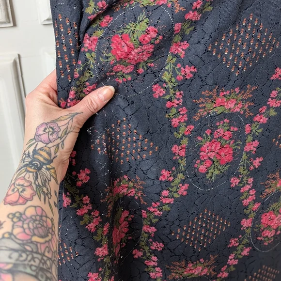 Vintage 1970s Black Lace Maxi Slip Dress with Pink Floral Print - Picture 6 of 12